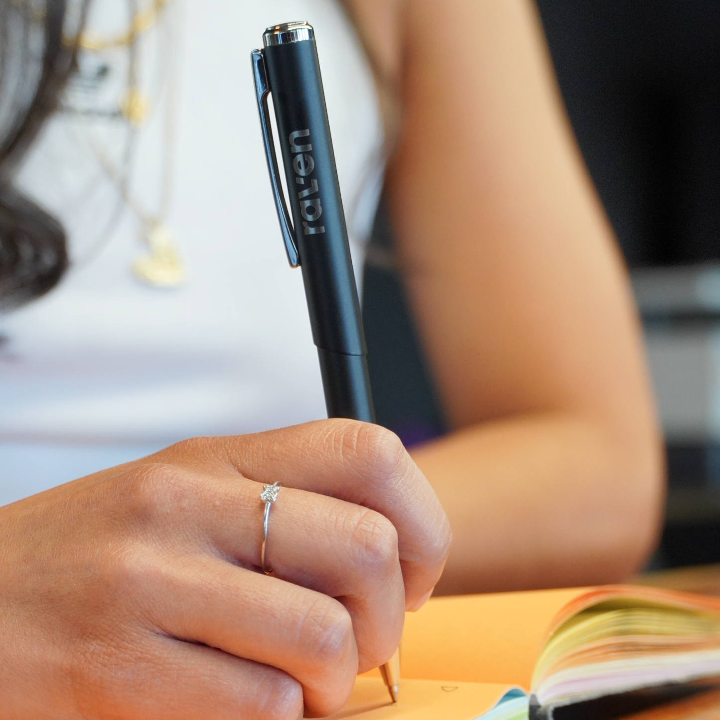 Bolígrafo “Own the disruption”